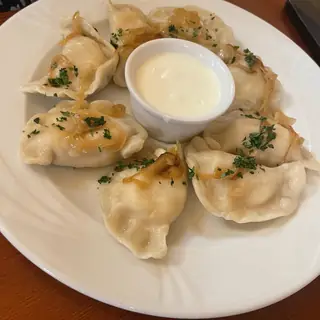 Pierogi ze śmietaną